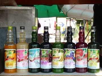 น้ำผลไม้ เข้มข้น ปั่นเย็น ร้านไร่ไทย