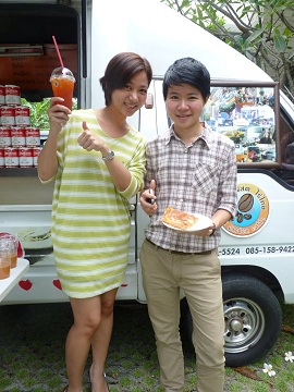 ร้านไร่ไทย ใช้รถเคลื่อนที่ ขาย กาแฟสด